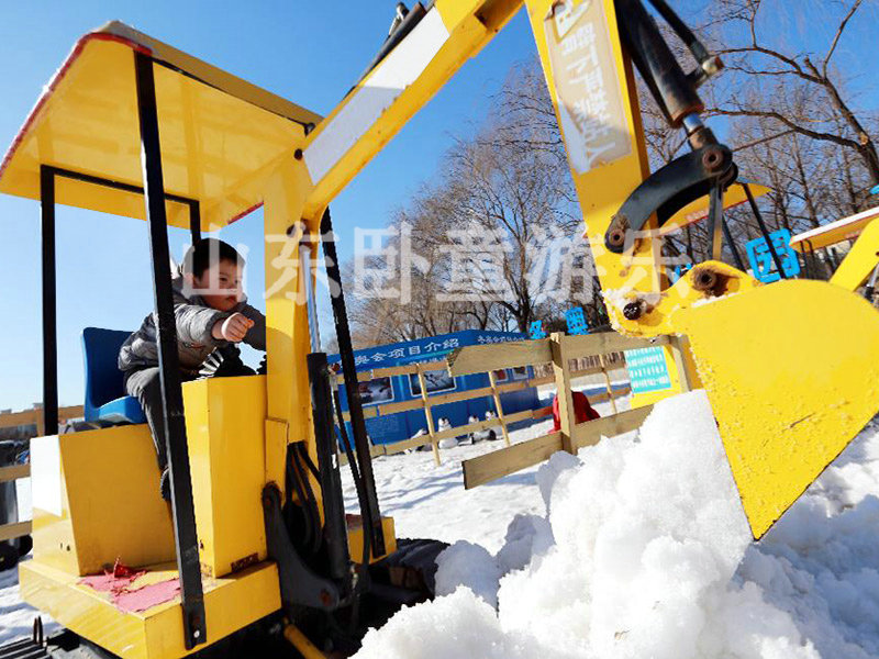 雪地挖掘機02